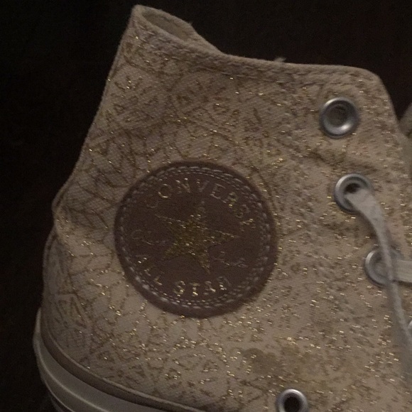 Gold patterned converse - Picture 2 of 8